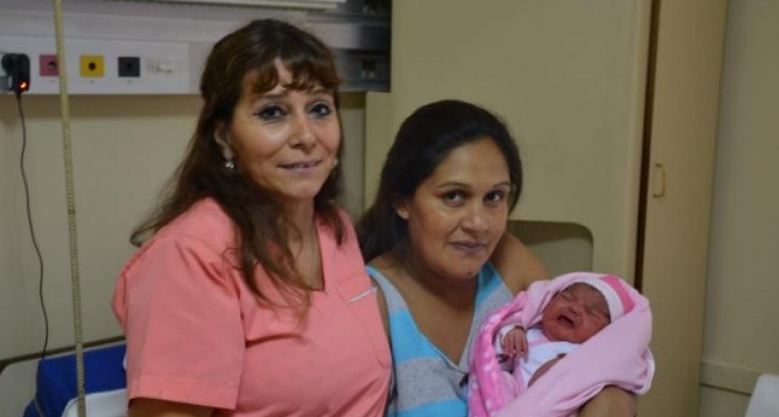 La primera beba del año nació en el Hospital San José