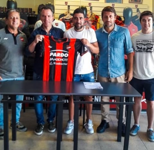 Pablo Mazza renovó el vínculo con el club por una temporada más