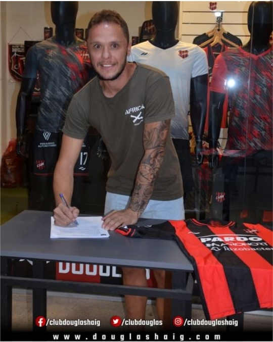 Emanuel Díaz, nuevo refuerzo de Douglas