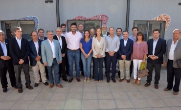 Martínez recibió un subsidio para el refugio de mujeres víctima de violencia