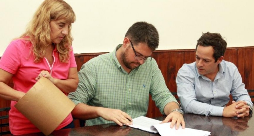 Se realizó el sorteo de las tablets para jubilados del Partido de Pergamino