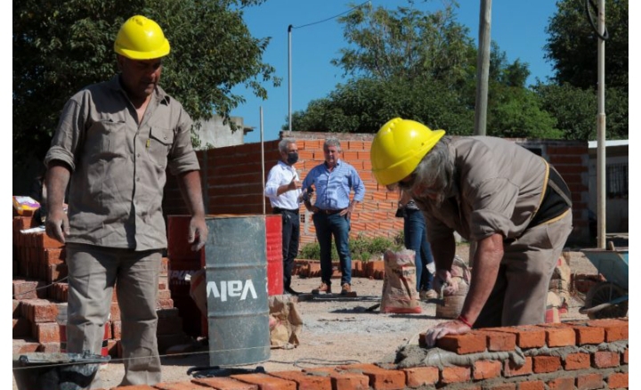 El Intendente recorrió la obra del CDI en el Barrio Jorge Newbery