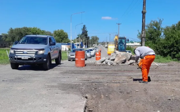 Arreglos de los cruces ferroviarios para mejorar la circulación vehicular 