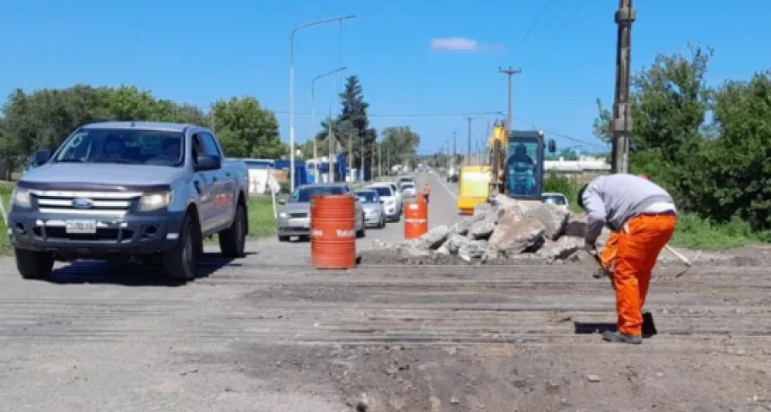 Arreglos de los cruces ferroviarios para mejorar la circulación vehicular 