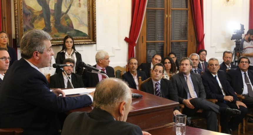 Javier Martínez en la apertura de sesiones del HCD: “El desafío continúa”