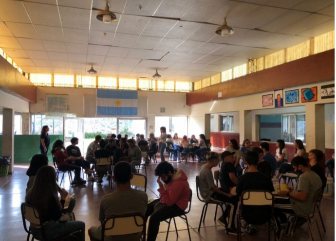 Juventud continúa concientizando sobre ITS en los colegios secundarios