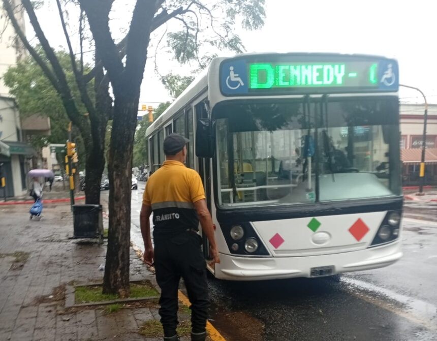 Refuerzan controles sobre el uso del celular al volante para prevenir siniestros viales
