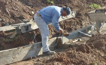 Cordón cuneta: Continúa la aplicación del Plan Anual 2015
