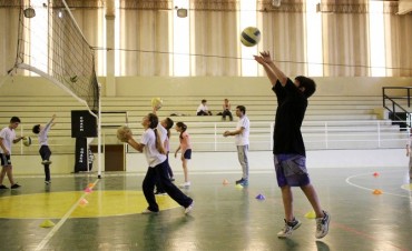 Volvió a funcionar la escuela municipal de voleibol
