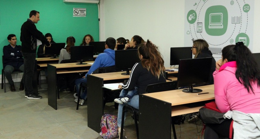 Comenzó un curso para mejorar las oportunidades de empleo de los jóvenes