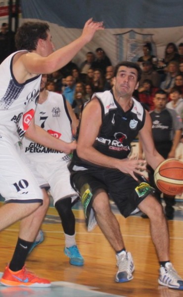 Sports logró un gran triunfo y estiró la serie 
