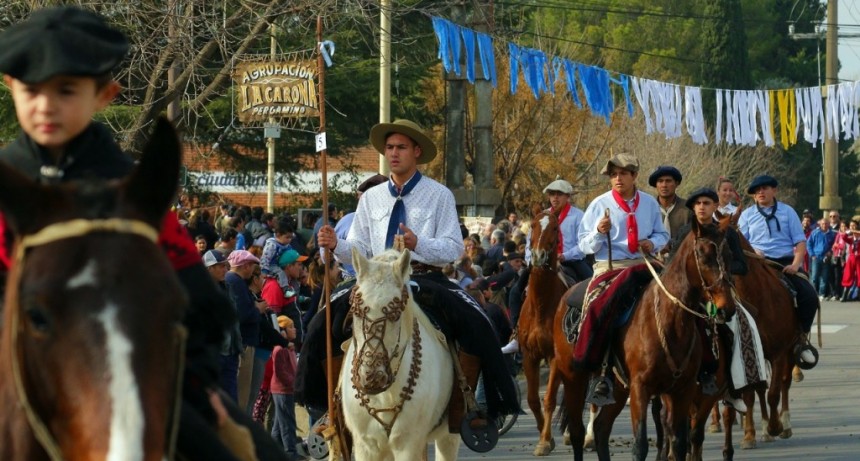 Al grito de ¡viva la patria!, se conmemoró el Día de la Independencia