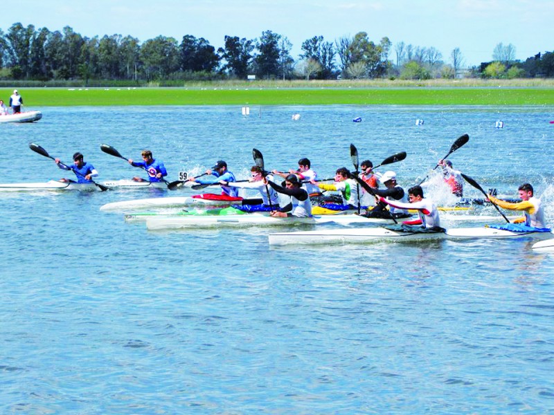 El Club Náutico presente en Las Flores