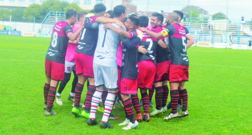 Douglas consiguió un gran triunfo en Gualeguaychú