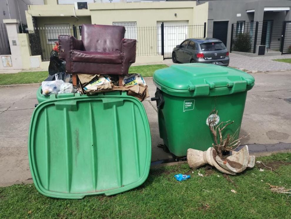 Cuidemos lo que es de todos: los contenedores verdes son solo para residuos domiciliarios