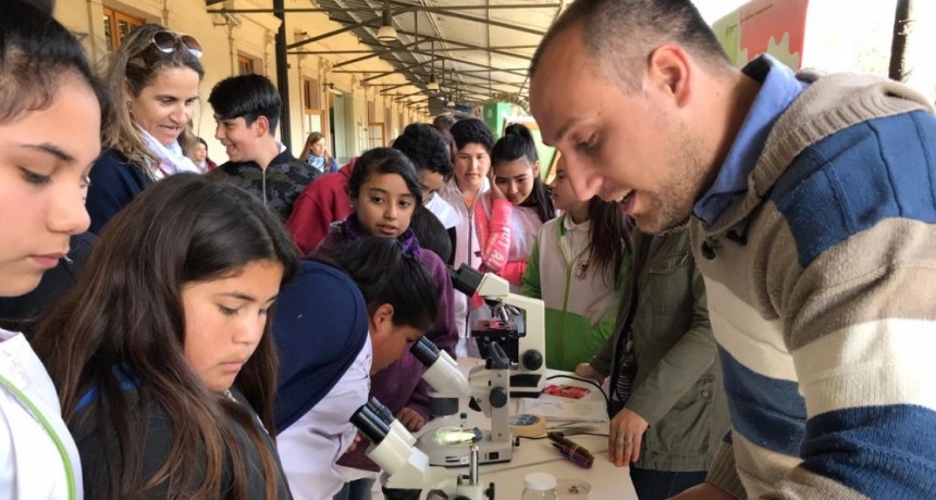 10 mil personas experimentaron con la ciencia en Pergamino