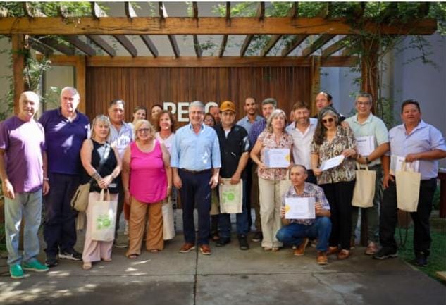 Reconocimiento a trabajadores municipales por años de servicio y comienzo de etapa jubilatoria